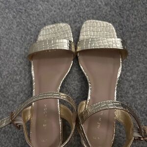 Chic Gold Croc-Patterned Heels